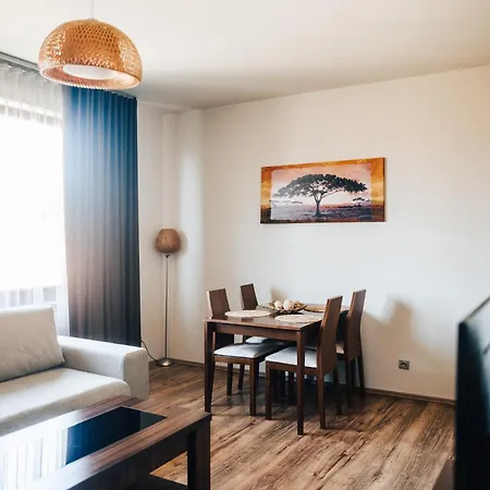 Elegance Hotel 4*