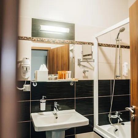 Hotel Elegance 4*