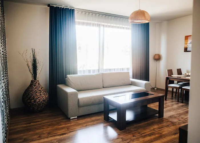 Elegance Hotel 4*
